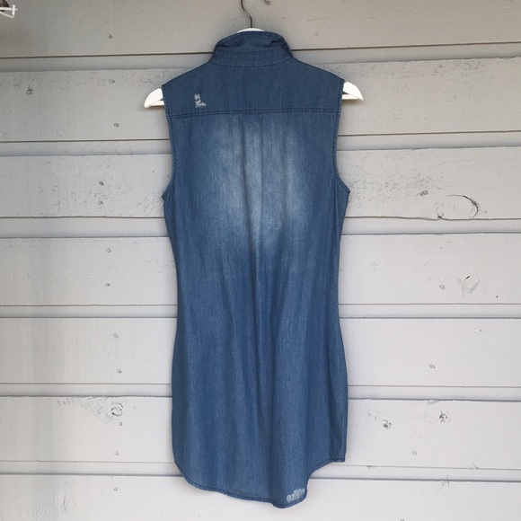 NWT CLASSIC CHAMBRAY DISTRESSED DENIM SLEEVELESS DRESS W/MOTHER OF PEARL BUTTONS - Picture 8 of 8